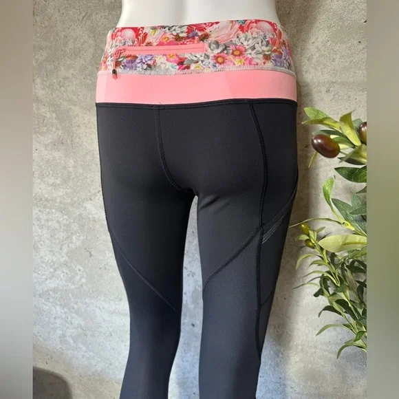 Lululemon Run a Marathon crop II black flowabunga 17” legging - Picture 2 of 7
